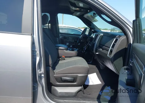 2024 Ram 1500 Classic Warlock 4X2 5'7 Box из США, поврежденный, VIN 1C6RR6LG5RS123326